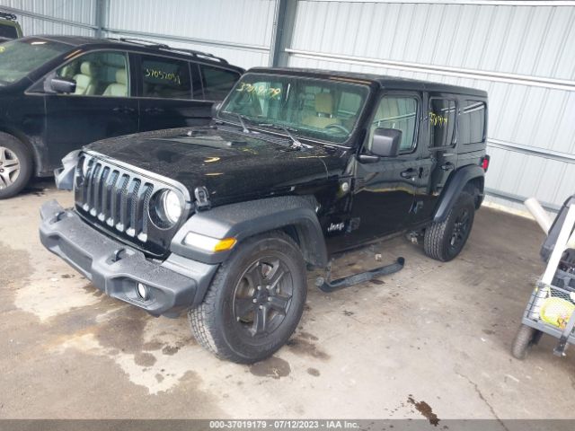 1C4HJXDG4JW100889 Jeep Wrangler Unlimited Sport S