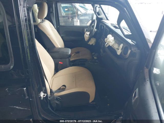 1C4HJXDG4JW100889 Jeep Wrangler Unlimited Sport S