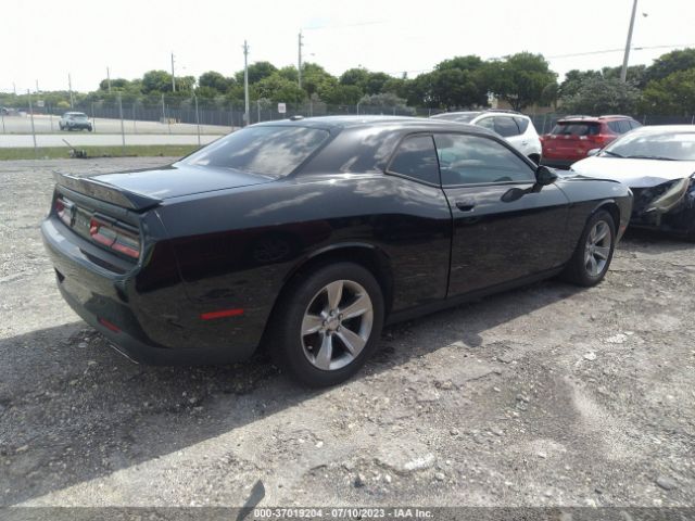 2C3CDZAG5JH315962 Dodge Challenger Sxt