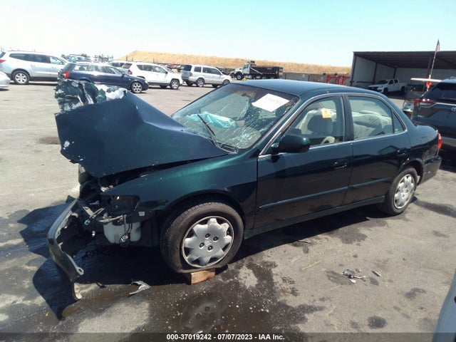 2000 HONDA ACCORD SDN LX VIN: 1HGCG5648YA126310