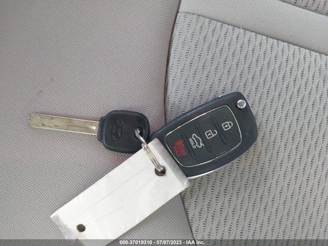 Hyundai SONATA SE 2017 5NPE24AF3HH559874 Image 3