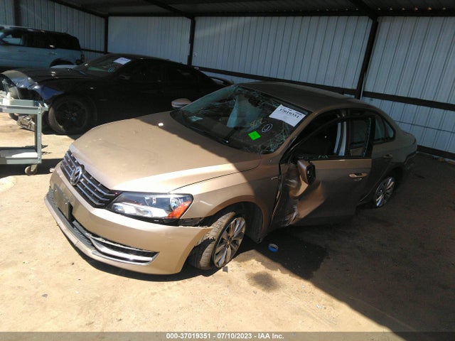1VWAT7A31FC048656 Volkswagen Passat 1.8t Wolfsburg Ed