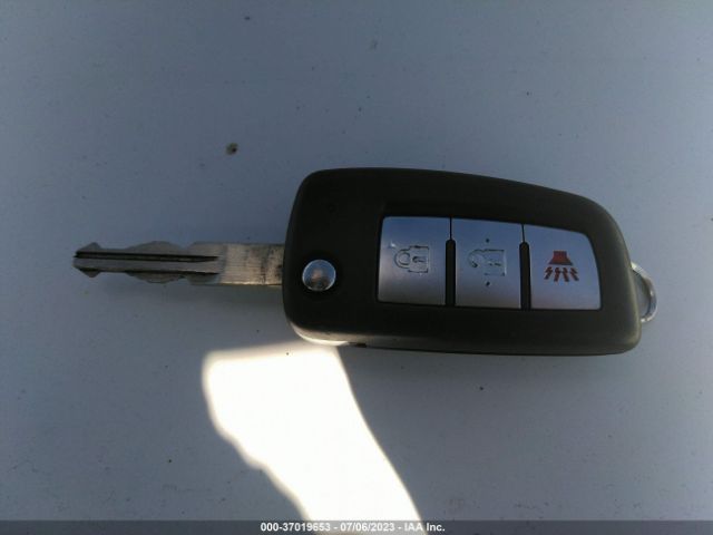JN1BJ1CP5JW104554 Nissan Rogue Sport S