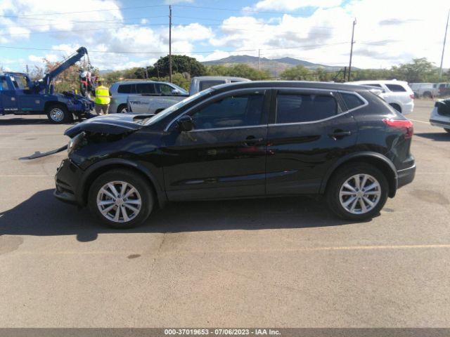 JN1BJ1CP5JW104554 Nissan Rogue Sport S