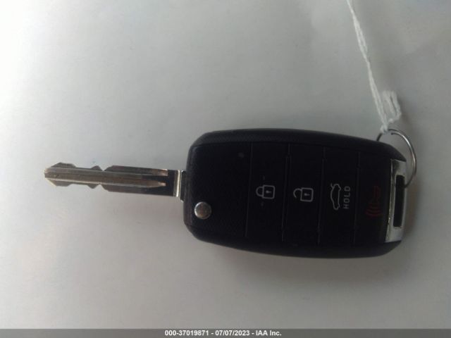 3KPFK4A75JE257963 KIA FORTE LX