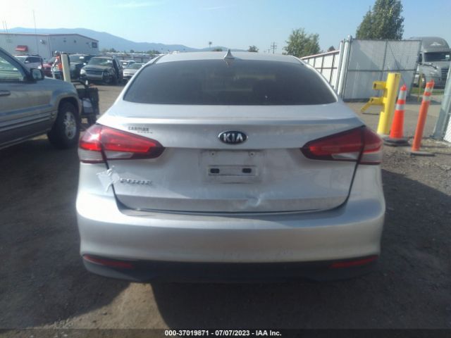 3KPFK4A75JE257963 KIA FORTE LX