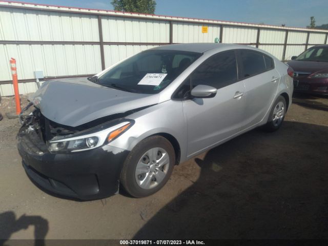 3KPFK4A75JE257963 KIA FORTE LX