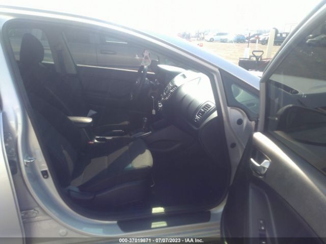 3KPFK4A75JE257963 KIA FORTE LX