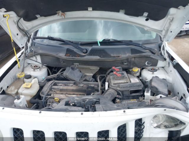 1C4NJPFA3GD612921 Jeep Patriot Latitude