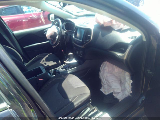 1C4PJMCS7FW605218 Jeep Cherokee Latitude