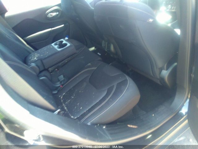 1C4PJMCS7FW605218 Jeep Cherokee Latitude