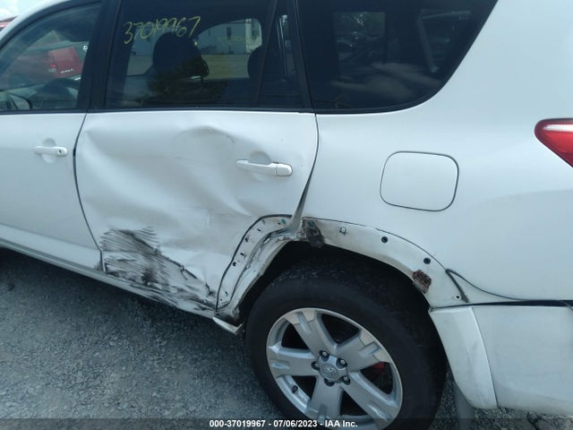 2008 TOYOTA RAV4 SPORT VIN: JTMBD32V186070851