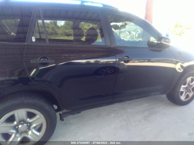 2006 TOYOTA RAV4 BASE VIN: JTMBD33V165009596