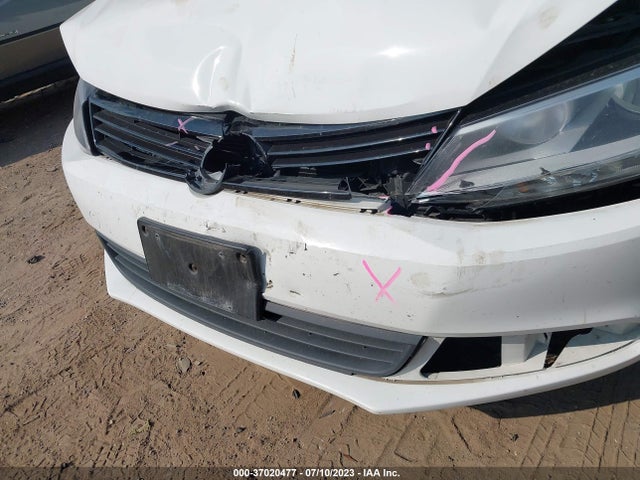 3VW2K7AJ7EM384606 Volkswagen Jetta Sedan S