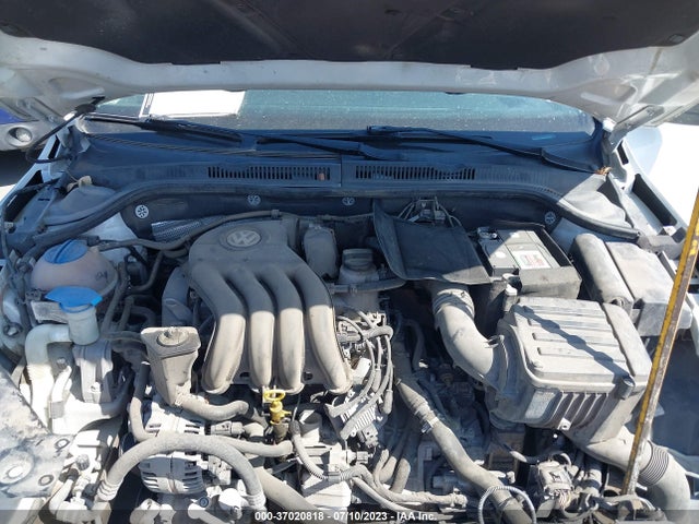 3VW2K7AJ4FM296632 Volkswagen Jetta Sedan 2.0l S
