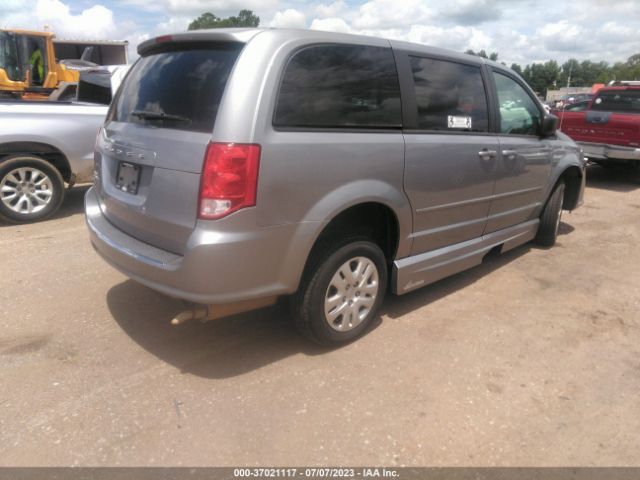 2C4RDGBG3FR624064 Dodge Grand Caravan Se