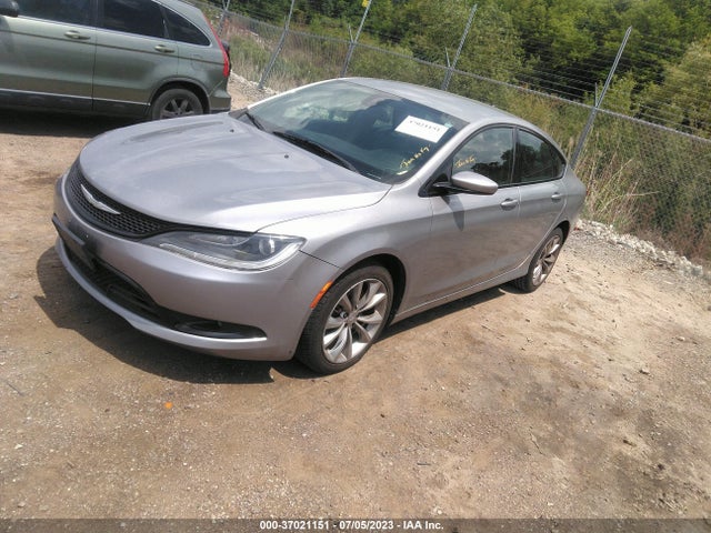 1C3CCCBG3FN522332 Chrysler 200 S