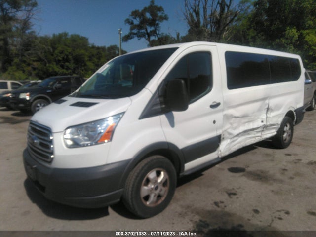 Ford Transit Passenger Wagon Xlt 2018 1FBZX2YG8JKB06156 Image 2