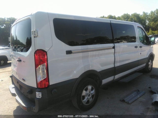 Ford Transit Passenger Wagon Xlt 2018 1FBZX2YG8JKB06156 Image 4