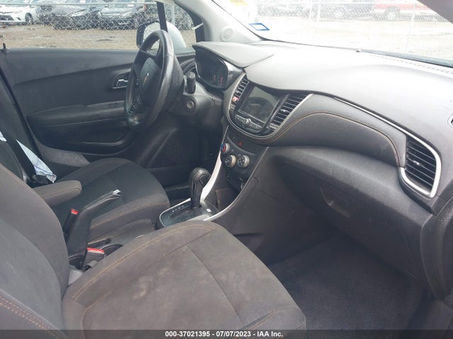 Chevrolet TRAX LS 2018 3GNCJKSB1JL272931 Image 5
