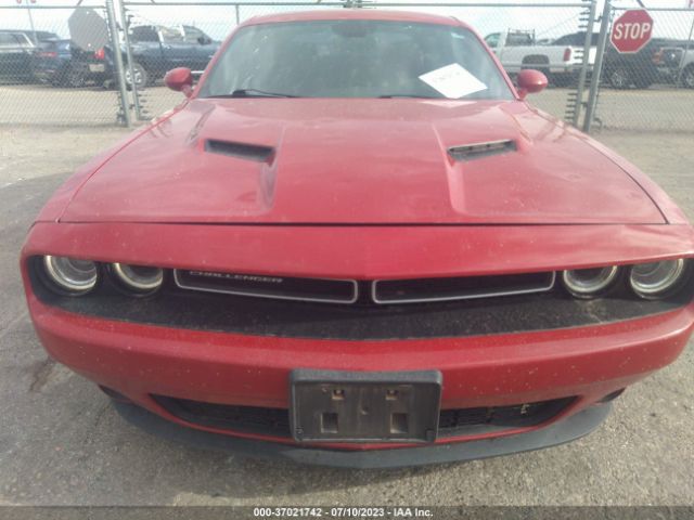 2C3CDZAG5GH279702 Dodge Challenger Sxt Plus