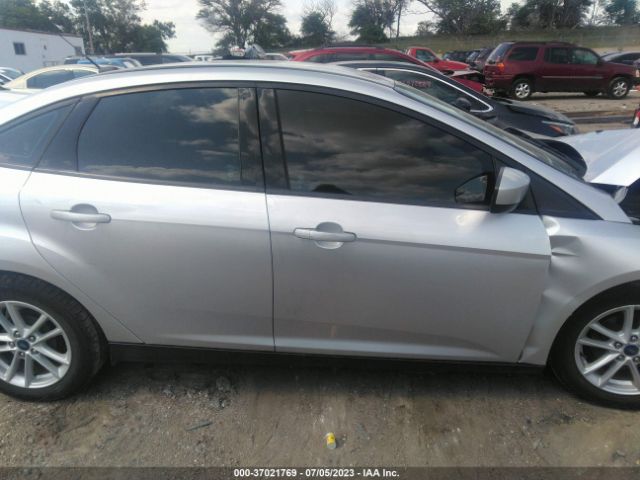 1FADP3F24JL218360 Ford FOCUS SE