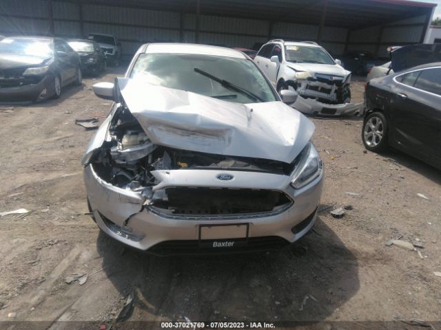 1FADP3F24JL218360 Ford FOCUS SE