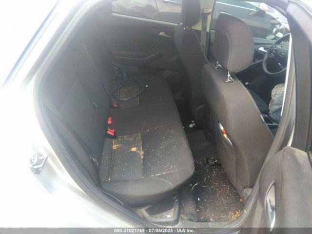 1FADP3F24JL218360 Ford FOCUS SE