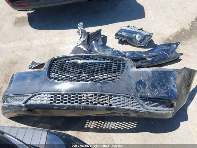 2C3CCAAG2KH755756 Chrysler 300 Touring
