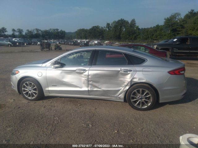 3FA6P0PU5HR327333 Ford Fusion Energi Se