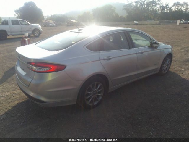 3FA6P0PU5HR327333 Ford Fusion Energi Se