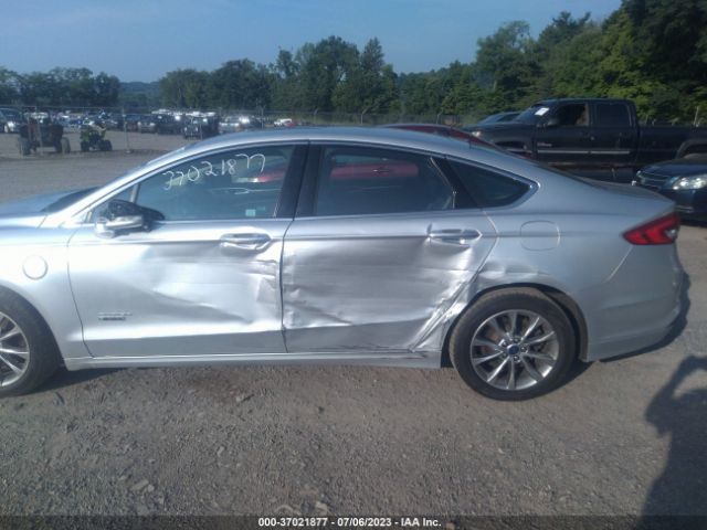 3FA6P0PU5HR327333 Ford Fusion Energi Se