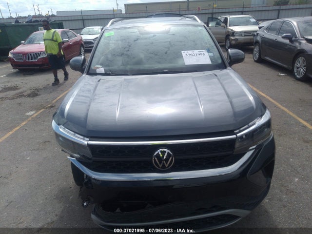 3VVTX7B28NM060033 Volkswagen TAOS SE