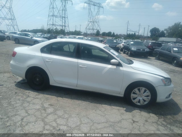 3VWD17AJ9EM365650 Volkswagen Jetta Sedan Se