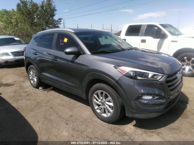 2016 KM8J33A46GU236455 main image
