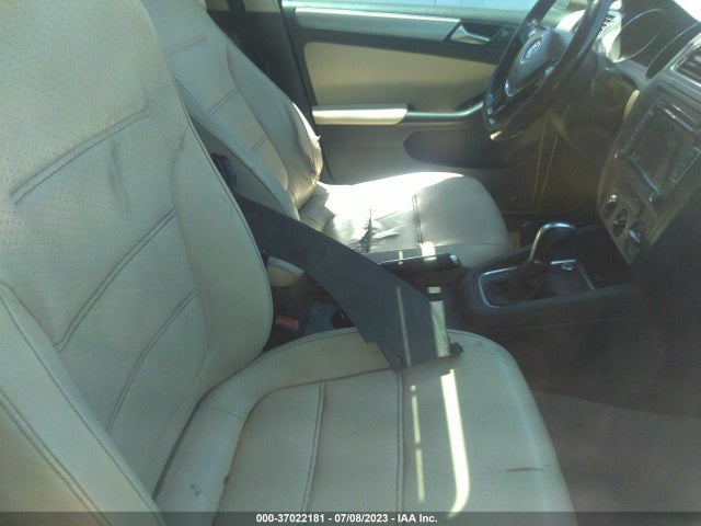 3VWD17AJ8FM255691 Volkswagen Jetta Sedan 1.8t Se W/connectivity