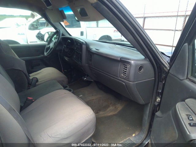 2003 CHEVROLET SILVERADO 1500 LS VIN: 2GCEC19T331222010