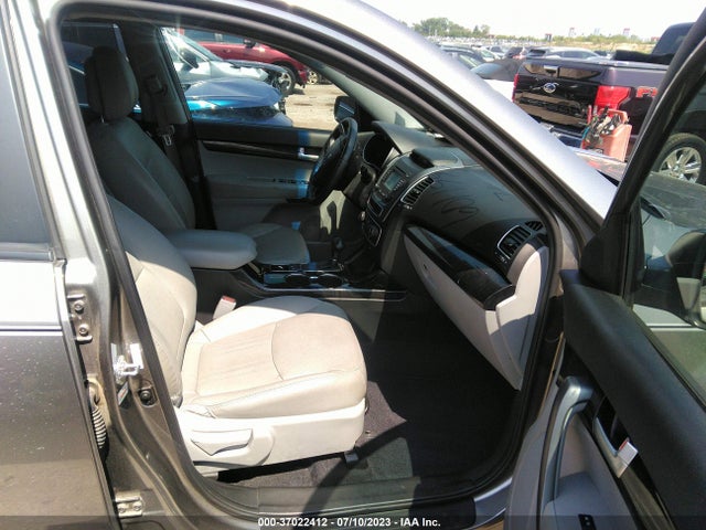 2014 KIA SORENTO LX VIN: 5XYKT3A60EG485603