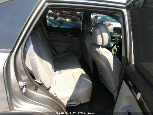 2014 KIA SORENTO LX VIN: 5XYKT3A60EG485603