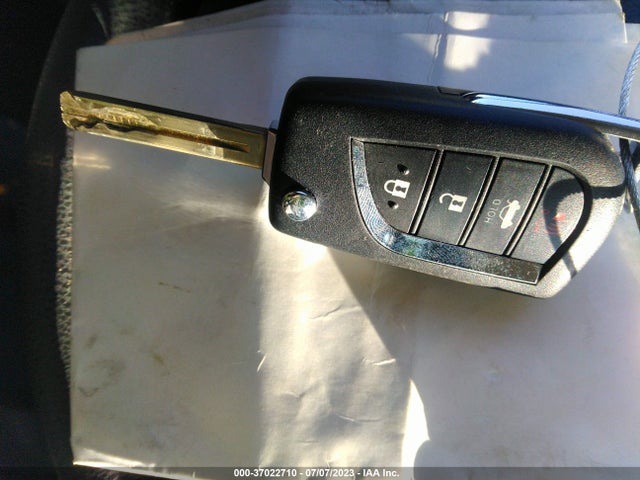 Toyota COROLLA LE 2021 JTDEPMAE4MJ182465 Image 3