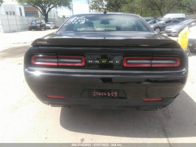 2C3CDZAT4FH861477 Dodge Challenger R/t