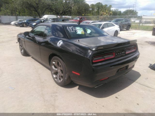 2C3CDZAT4FH861477 Dodge Challenger R/t
