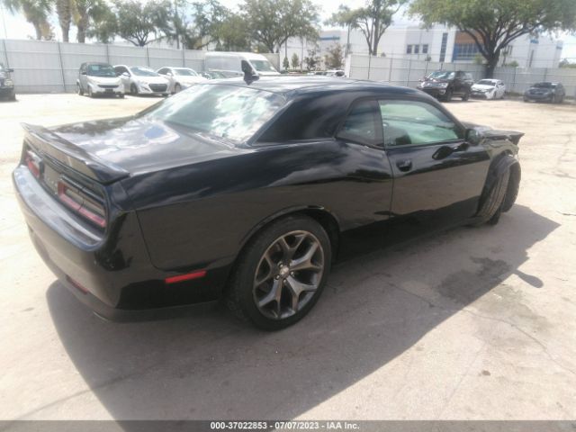 2C3CDZAT4FH861477 Dodge Challenger R/t