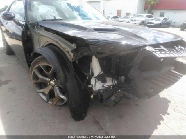 2C3CDZAT4FH861477 Dodge Challenger R/t