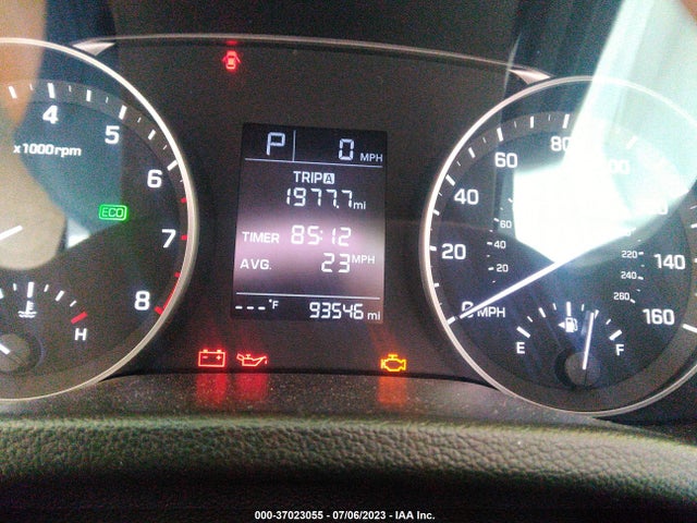 2018 HYUNDAI ELANTRA SE VIN: 5NPD74LFXJH355721