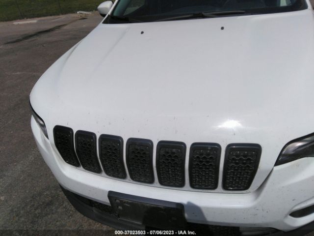 1C4PJLCB3KD357453 Jeep Cherokee Latitude
