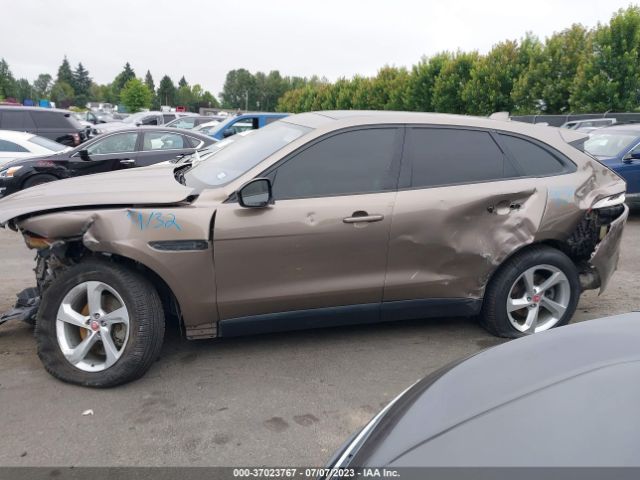 SADCJ2BV6HA896829 Jaguar F-pace 35t Premium