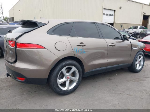 SADCJ2BV6HA896829 Jaguar F-pace 35t Premium