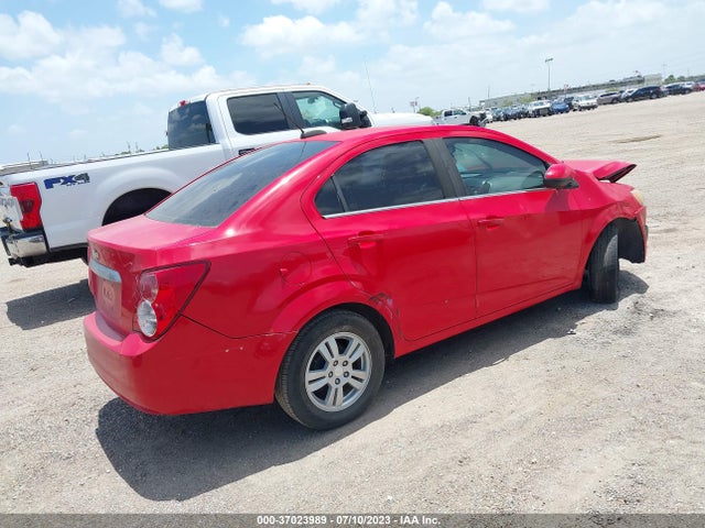 Chevrolet SONIC LT 2015 1G1JC5SH7F4147857 Image 4