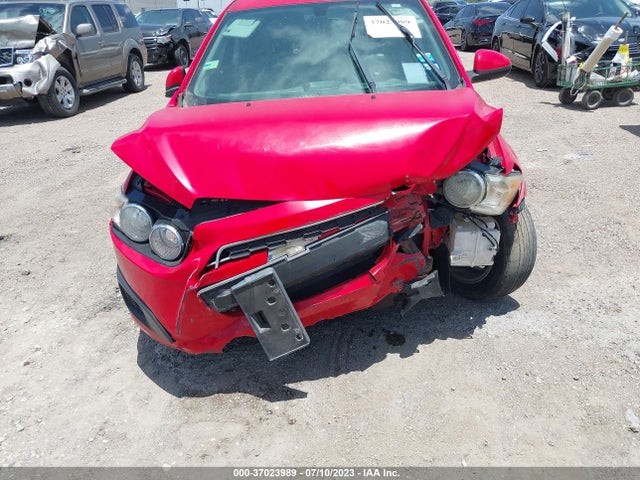 Chevrolet SONIC LT 2015 1G1JC5SH7F4147857 Image 6